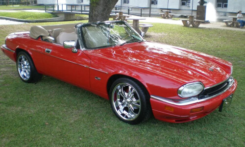 Jaguar XJSC #8
