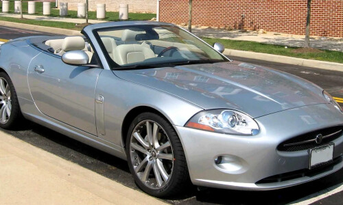 Jaguar XK #10