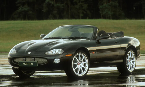 Jaguar XKR #2