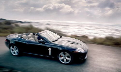 Jaguar XKR Portfolio #6