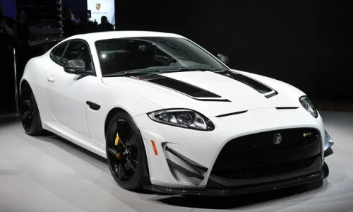 Jaguar XKR-S #10