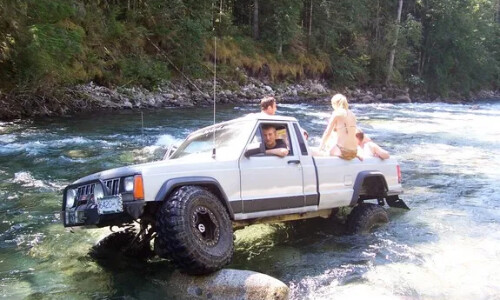 Jeep Comanche #10