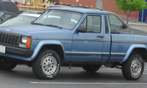 Jeep Comanche #12