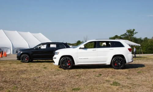 Jeep Grand Cherokee SRT8 #6