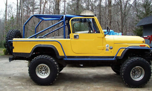 Jeep Wrangler CJ-8 #2