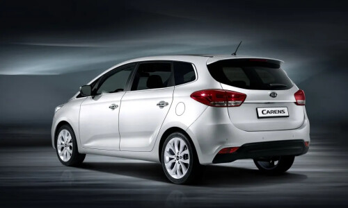 Kia Carens #9