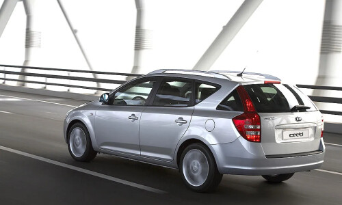 Kia cee`d Sporty Wagon #3