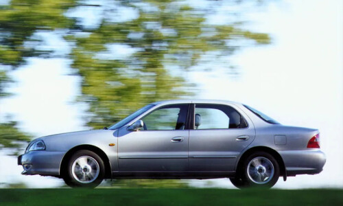 Kia Clarus #10