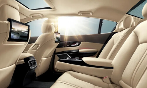 Kia Quoris #7