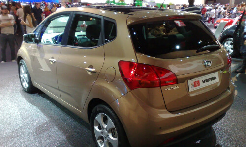 Kia Venga #11
