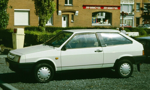 Lada Samara #10