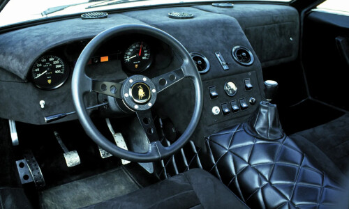 Lamborghini 400 GT #13