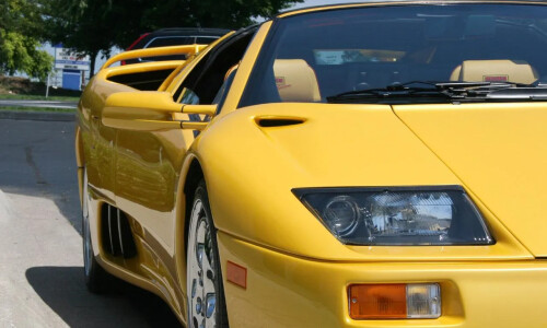 Lamborghini Diablo VT Roadster #13