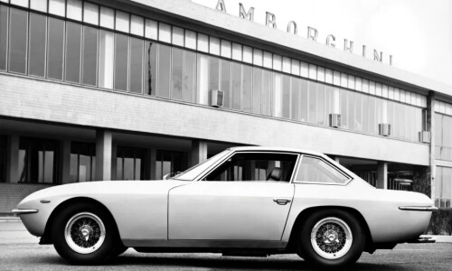 Lamborghini Islero #8