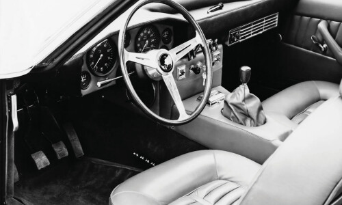 Lamborghini Islero #11