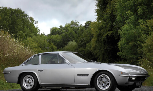 Lamborghini Islero #13