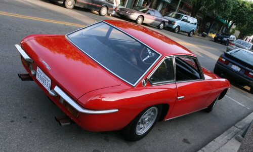 Lamborghini Islero #16