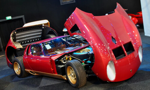 Lamborghini Miura #8