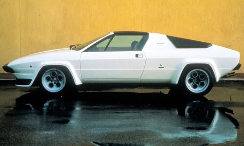 Lamborghini Silhouette #13