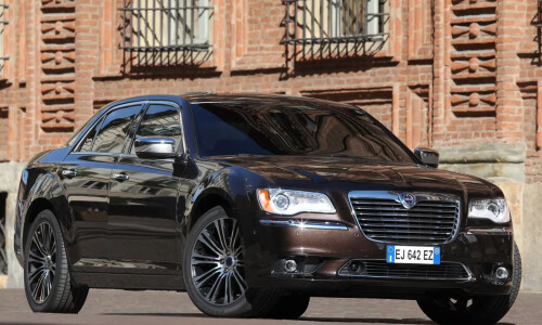 Lancia Thema #8
