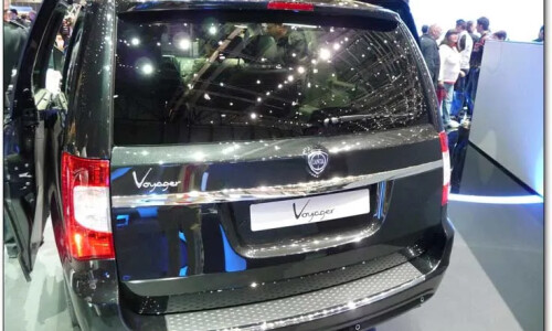 Lancia Voyager #4