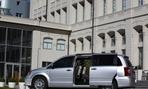 Lancia Voyager #8