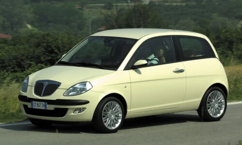 Lancia Ypsilon 1.4 16v #1