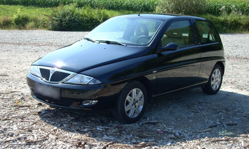 Lancia Ypsilon Cosmopolitan #12
