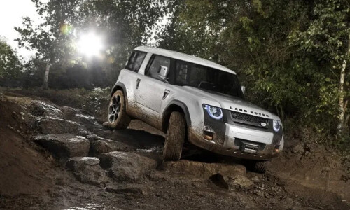 Land-Rover DC 100 #1