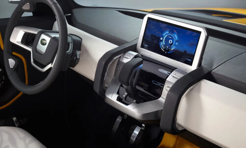 Land-Rover DC 100 #10