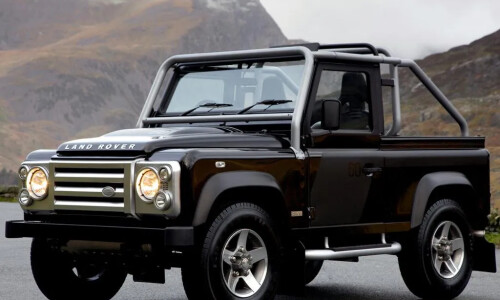 Land-Rover Defender Cabriolet Two #5