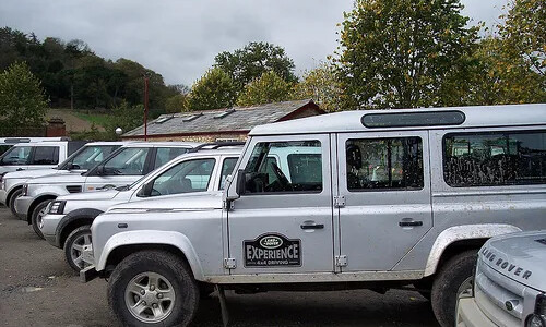 Land-Rover Defender Experience II #5