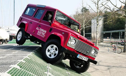 Land-Rover Defender Experience Mk I #1