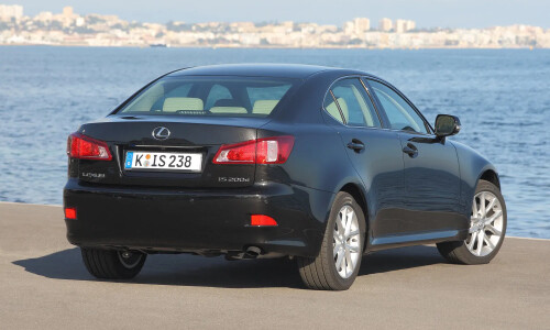 Lexus IS 200d #10