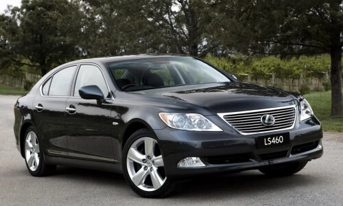 Lexus LS 460 AWD #1