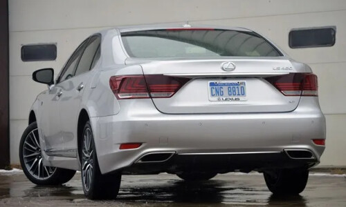 Lexus LS 460 AWD #15