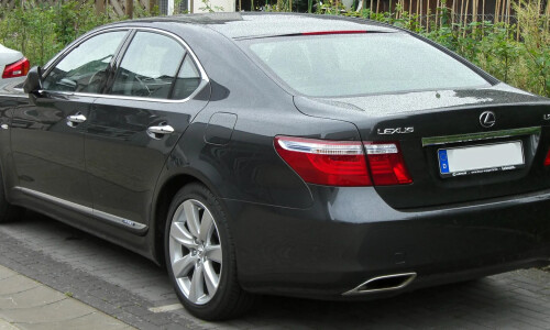 Lexus LS 600h #1