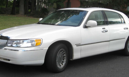 Lincoln Town Car #2