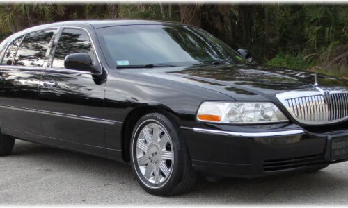 Lincoln Town Car #9