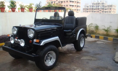 Mahindra CJ #6
