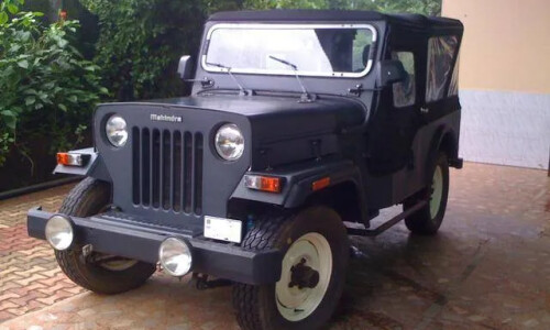 Mahindra CJ #7
