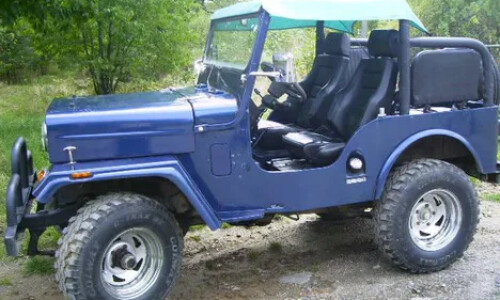 Mahindra CJ #10
