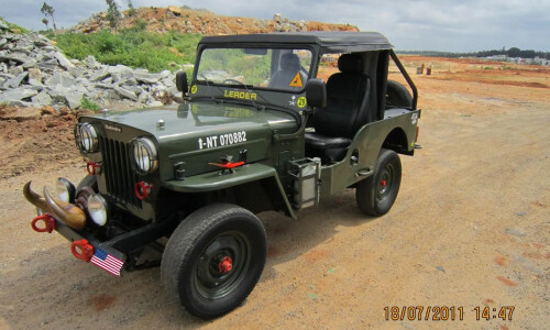 Mahindra CJ #12