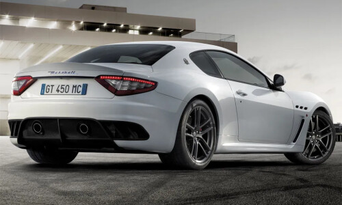 Maserati Gran Turismo MC Stradale #3