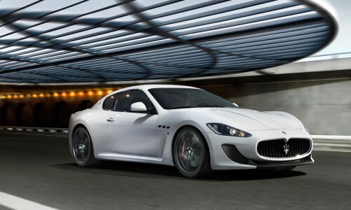 Maserati Gran Turismo MC Stradale #4