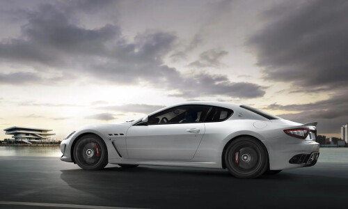 Maserati Gran Turismo MC Stradale #6
