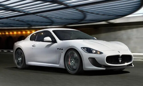 Maserati Gran Turismo MC Stradale #7
