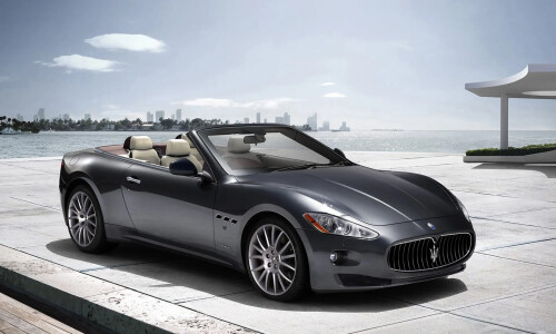 Maserati Gran Turismo S Cabrio #8