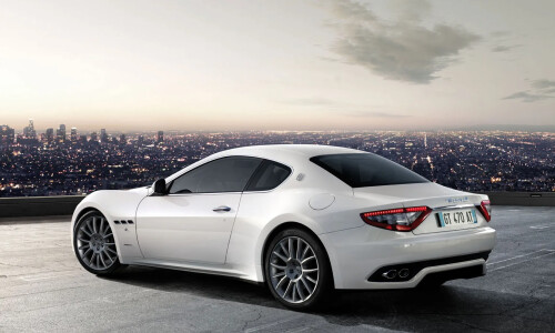 Maserati Gran Turismo S Cabrio #10