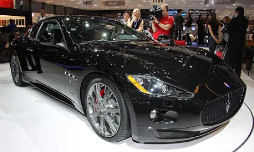 Maserati GranTurismo S #8
